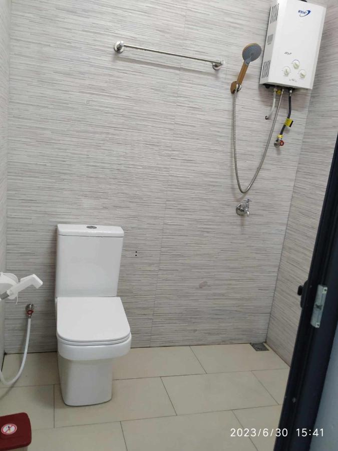 A 7 Villa Quartier Militaire Luaran gambar